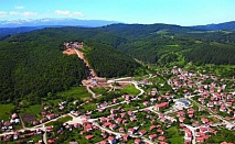 Еднодневна екскурзия до Цари Мали град, Сапарева баня, Овчарченски водопад, Pесиловски м-р.