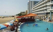 Last minute на първа линия през Юли, All Inclusive с чадър и шезлонг на плажа от Берлин Голдън Бийч, Зл. пясъци