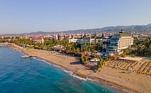  LAST MINUTE почивка в MC BEACH RESORT HOTEL 5*, Алания, Турция. Чартърен полет от София + 7 нощувки на човек на база Ultra All inclusive 