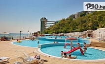 Лятна почивка на брега на морето в Свети Влас! Ultra All Inclusive нощувка за до четирима + басейн, шезлонг и чадър, от Парадайз Бийч Резиденс 5*