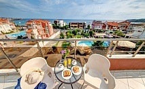 Море 2024 в Созопол на 50м. от плажа! Нощувка на човек със закуска + басейн в хотел Съни**** 