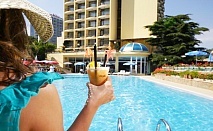  Море 2024 в Златни пясъци! Нощувка на човек със закуска + вътрешен и външен басейн и релакс център в хотел Шипка 4* 