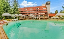  Нощувка  на човек със закуска + външен басейн в хотел Мура, Боровец. Дете до 12г. - БЕЗПЛАТНО! 