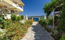  Нощувка със закуска на човек в Hotel Sunrise, о.Амулиани, Гърция! Дете до 5.99г. БЕЗПЛАТНО! 