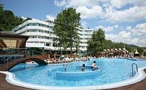 Първа линия All inclusive в Албена лято 2017 след 26.08 с чадър и шезлонг на плажа в Арабела Бийч