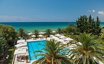  На първа линия в Касандра, Гърция! 2+ нощувки на човек на база All Inclusive + басейн + чадър и шезлонг на плажа в хотел Kassandra Mare Hotel & Spa Club**** 