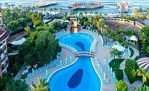  На ПЪРВА ЛИНИЯ в PALMERAS BEACH HOTEL 5*, Алания, Турция. Чартърен полет от София + 7 нощувки на човек на база Ultra All inclusive 