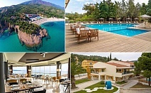  На 100м. от плажа на о. Тасос! 3+ нощувки със закуски + басейн в Hotel Zoe 4*, Трипити, Гърция. Дете до 12г. БЕЗПЛАТНО! 