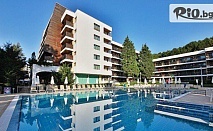 Почивка в Албена: Хотел Фламинго 4* на 150 м от плажа с закуска и минерални басейни