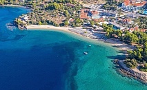 Почивка на Халкидики - Хотел Lagomandra Beach, със закуска и вечеря и чадър и шезлонги на басейна