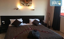 Почивка в хотелски комплекс Солт лейк: 1 нощувка в помещение по избор - студио или апартамент, безплатен паркинг и интернет