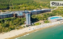 През Май, Юни и Септември на брега на морето в Свети Влас! Ultra All Inclusive нощувка + басейн, шезлонг и чадър, от Парадайз бийч Резиденс 5*