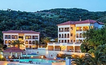  Ранни записвания на метри от плажа в Урануполи! 5+ нощувки на човек със закуски и вечери + басейн в Theoxenia Hotel****, Гърция 