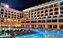  Ранни записвания за Нова Година в SUNTHALIA Hotels & Resorts 5*, Сиде, Турция! Автобусен транспорт + 4 или 5 нощувки на човек на база  Ultra All inclusive 
