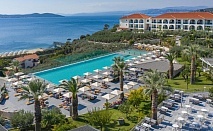  Ранни записвания на първа линия в Akrathos Beach Hotel 4*, Урануполи, Гърция! 5+ нощувки на човек на база All Inclusive + басейн! Дете до 13г. БЕЗПЛАТНО! 