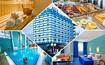  Уикенд в Бургас. 1, 2 или 3 нощувки на човек със закуски + басейн и релакс зона в хотел Аква 