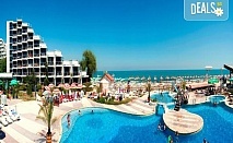 Ваканция на морския бряг в Хотел Славуна, к.к. Албена! 1 нощувка на база All inclusive, басейн с минерална вода, първа линия, 2 шезлонга и чадър на плажа, безплатно за дете до 5.99 г.