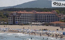 Вълшебно лято на първа линия в Царево: Нощувки и басейн в Aparthotel Regina Mare