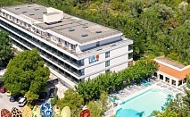  Великден в Sun Beach Hotel, Агия Триада, Гърция! 3 нощувки на човек със закуски, 2 вечери + Великденски обяд с жива музика 