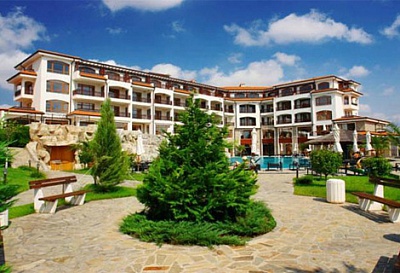 АХЕЛОЙ, луксозния ХОТЕЛ VINEYARDS RESORT & SPA 4*: 2 или 3 нощувки със закуски и ВЕЧЕРИ + ВЪТРЕШЕН МИНЕРАЛЕН БАСЕЙН + САУНА на цена от 88 лв. на ЧОВЕК