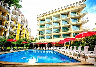 All Inclusive + басейн в хотел Дева, Слънчев бряг. Дете до 11.99г - безплатно! Безплатен паркинг!