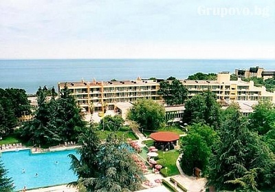 All Inclusive + басейн на 30 м. от плажа в хотел Амбасадор***, Златни Пясъци. Дете до 13г. БЕЗПЛАТНО!