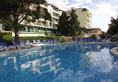 All Inclusive + басейн само за 31 лв. през Юни в хотел Silver, кк. Чайка. Дете до 14г. - БЕЗПЛАТНО