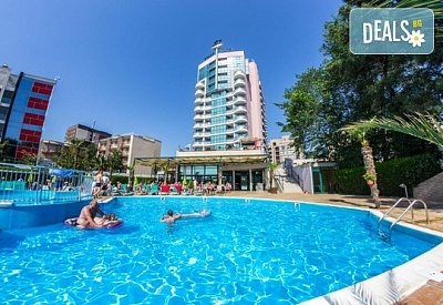 03.07. - 25.08. All Inclusive на море в Гранд Хотел Съни Бийч 4*! Басейн, анимация, детски кът, безплатно за дете до 11.99 г