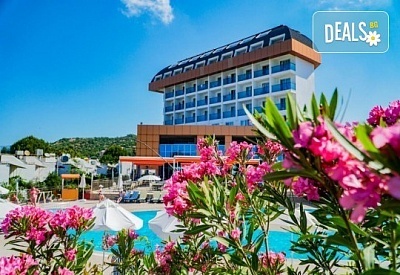 ALL INCLUSIVE ваканция на море в Throne Beach Resort & Spa 5*, Сиде, Анталия! 10 дни/ 7 нощувки, транспорт и безплатно настаняване на дете до 11.99 г. от Belprego Travel