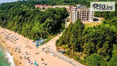 На брега на морето в Обзор! Нощувка със закуска, обяд и вечеря + басейн, чадър и шезлонг на плажа, от Апартхотел Moreto Seaside