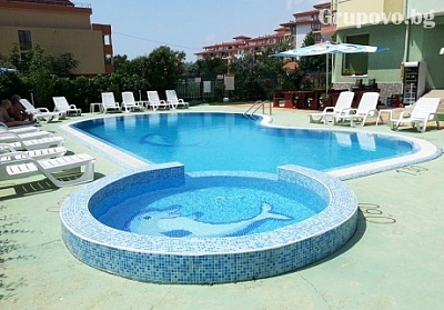 Цяло лято All inclusive light + басейн в хотел Кристал, Равда