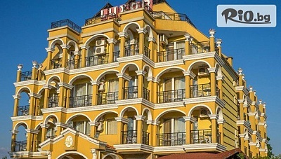 Цяло лято на море в Лозенец! Нощувка със закуска за до трима + басейн и шезлонг, от Хотел Луксор на 50 м. от плажа