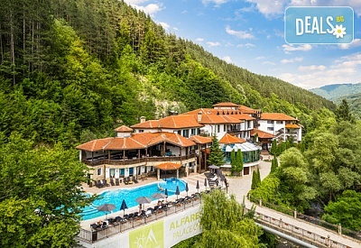 Делнична СПА почивка в Алфарезорт Терма Чифлик с минерален басейн и закуска