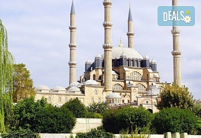 Двудневна екскурзия до Одрин, Турция през април или май с Дениз Травел! 1 нощувка със закуска в хотел 3*, транспорт и панорамна обиколка на града