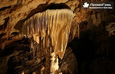 Еднодневна екскурзия до пещера Алистрати, Банско и Драма за 33 лв.