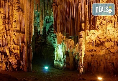 Еднодневна екскурзия до пещерата Алистрати, Банско и Драма - транспорт и екскурзовод от Еко Тур!
