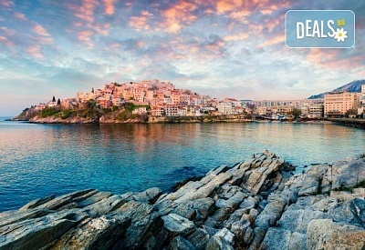Еднодневна екскурзия през юни или август до Кавала, Гърция с транспорт и екскурзовод от Глобул Турс!