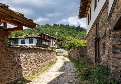 Екскурзия до Банско, Гоце Делчев, Лещен и Ковачевица: Автобусен транспорт и нощувка със закуска
