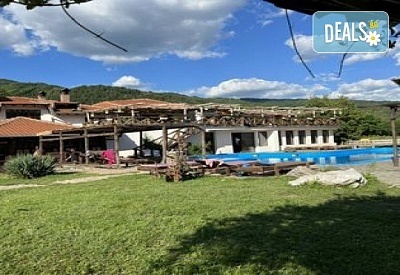 Екскурзия до Етно село Срна - празнично по сръбски! 1 нощувкa, закускa, вечеря, жива музика и транспорт от Надрумтур Травел 2019. Тръгване от Берковица