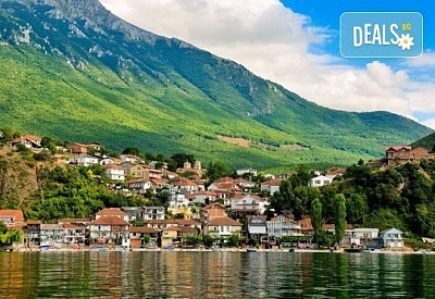 Екскурзия през март или май до Охрид с 1 нощувка, транспорт и възможност за посещение на Струга