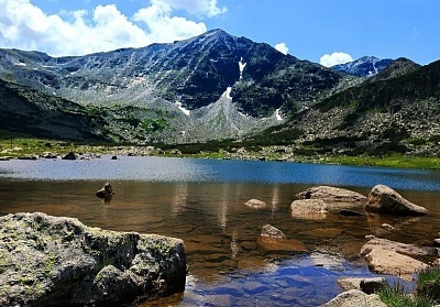 Екскурзия до Рилския манастир и Седемте рилски езера с автобусен транспорт