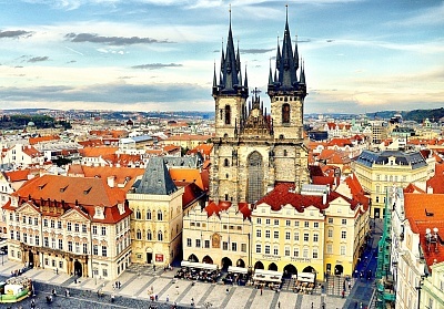  Екскурзия за септемврийските празници до Златна Прага! Транспорт + 3 нощувки на човек със закуски от Караджъ Турс 