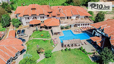 Етно село Срна край Нови Сад: 2 нощувки с храна и музика на живо