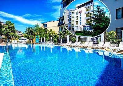 Хотел Флагман в Созопол: Летни оферти с басейн и изхранване до плаж Харманите