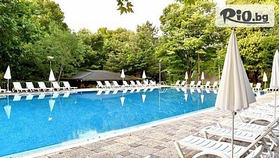 Хотел Панорама в Албена: All Inclusive Light с минерален басейн и плажен чадър