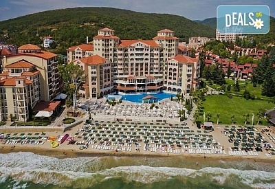 07.07. - 31.08.2023 г. в Хотел Роял Парк 4*, Елените! 1 нощувка на база All inclusive, първа линия, аквапарк, безплатно за 1 дете до 11.99 г.