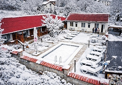 Хотел Сандим край язовир Кърджали: Природа и спокойствие