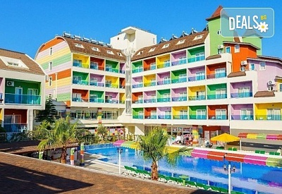 Изпратете лятото с почивка през септември в Blue Paradise Side Hotel & Spa 4*, Сиде, Турция! 7 нощувки на база All Inclusive, ползване на чадъри и шезлонги, турска баня!