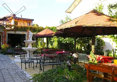 Изживейте релакс и култура в хотел Цезар, Хисаря