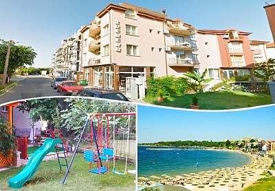 Късно лято в Равда на 200 м. от плажа на цени от 16.90 лв. в Къща за гости Айсберг